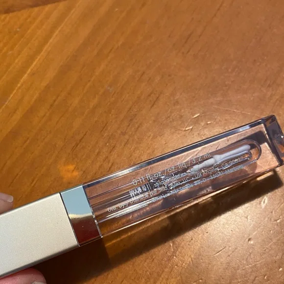 Stila Beauty Boss Lip Gloss Transparency - Picture 7 of 16